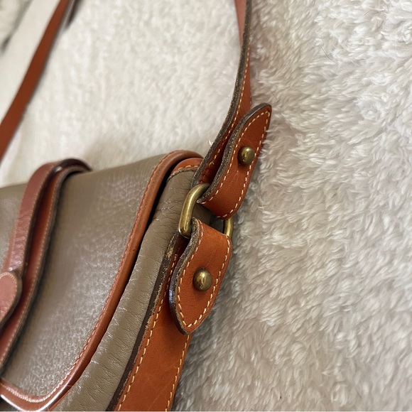 Dooney &  Bourke Vintage Equestrian Taupe AWL Crossbody Bag - Picture 3 of 6